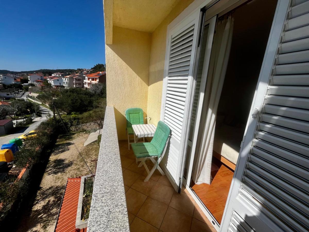 Apartments Maricic Banjol エクステリア 写真