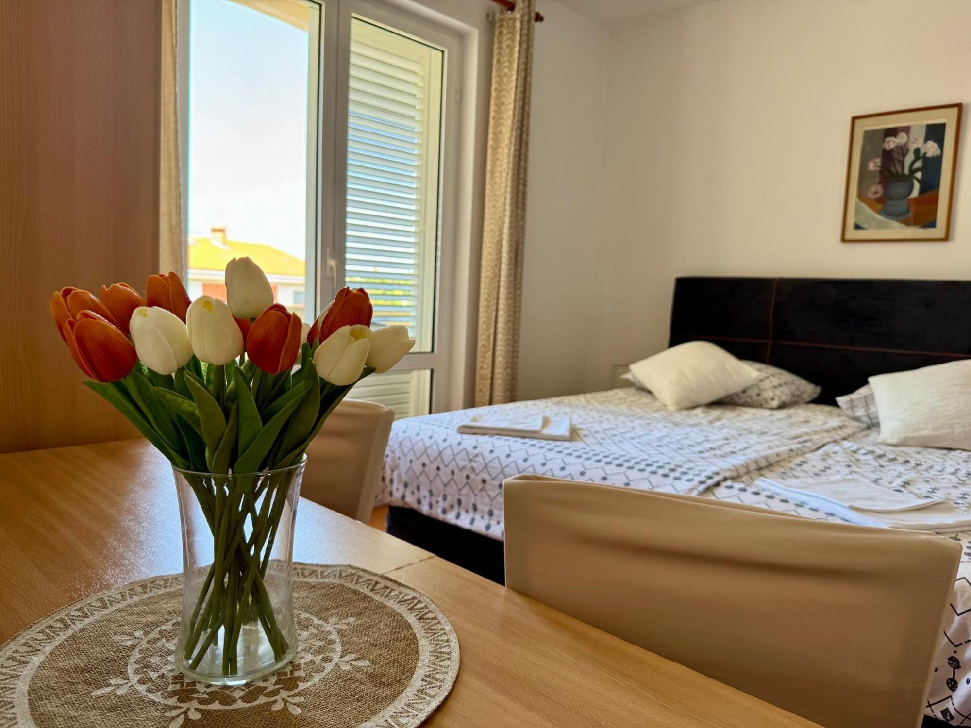 Apartments Maricic Banjol エクステリア 写真