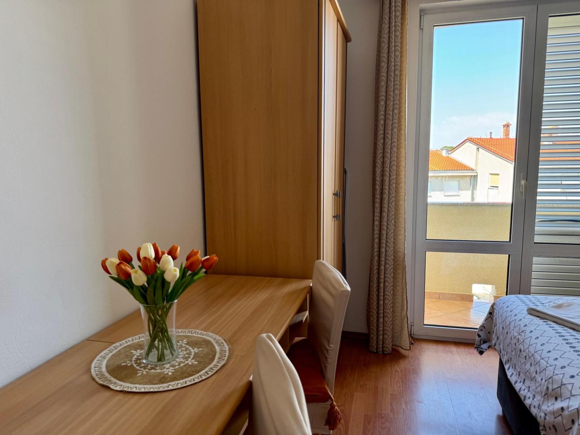 Apartments Maricic Banjol エクステリア 写真