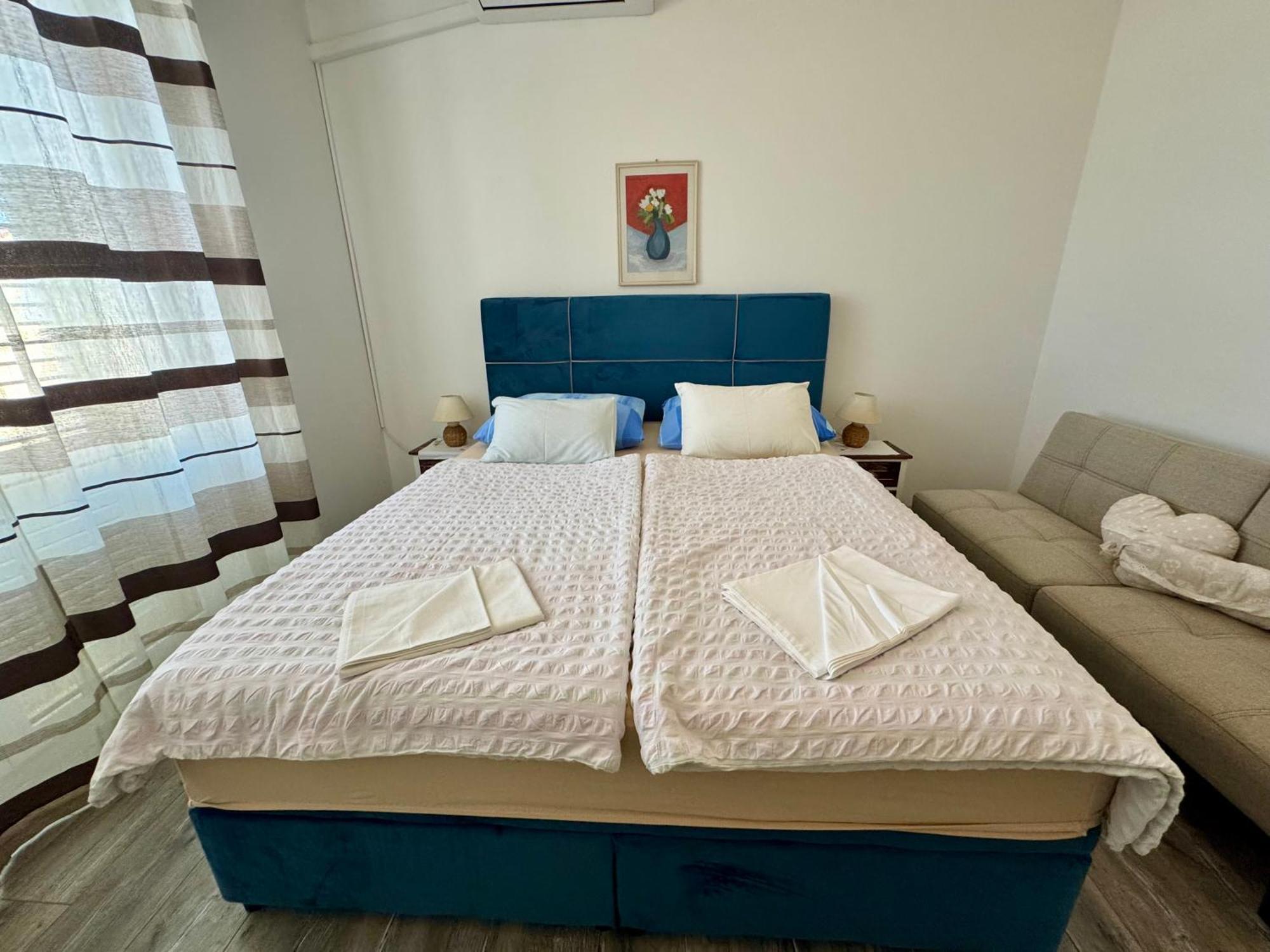 Apartments Maricic Banjol エクステリア 写真