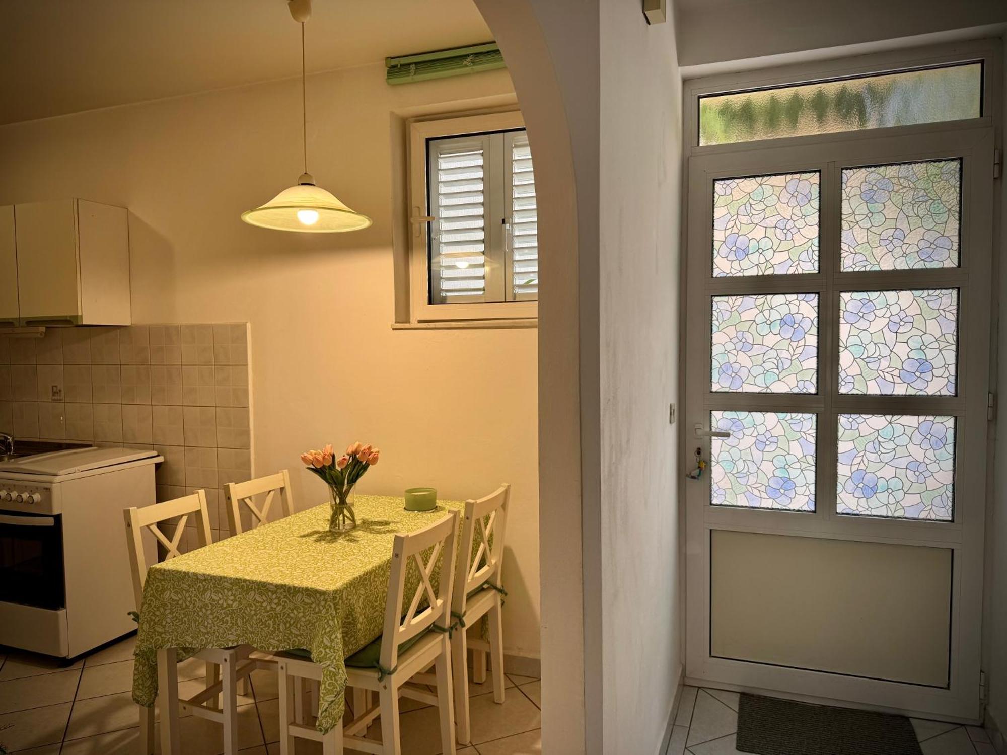 Apartments Maricic Banjol エクステリア 写真