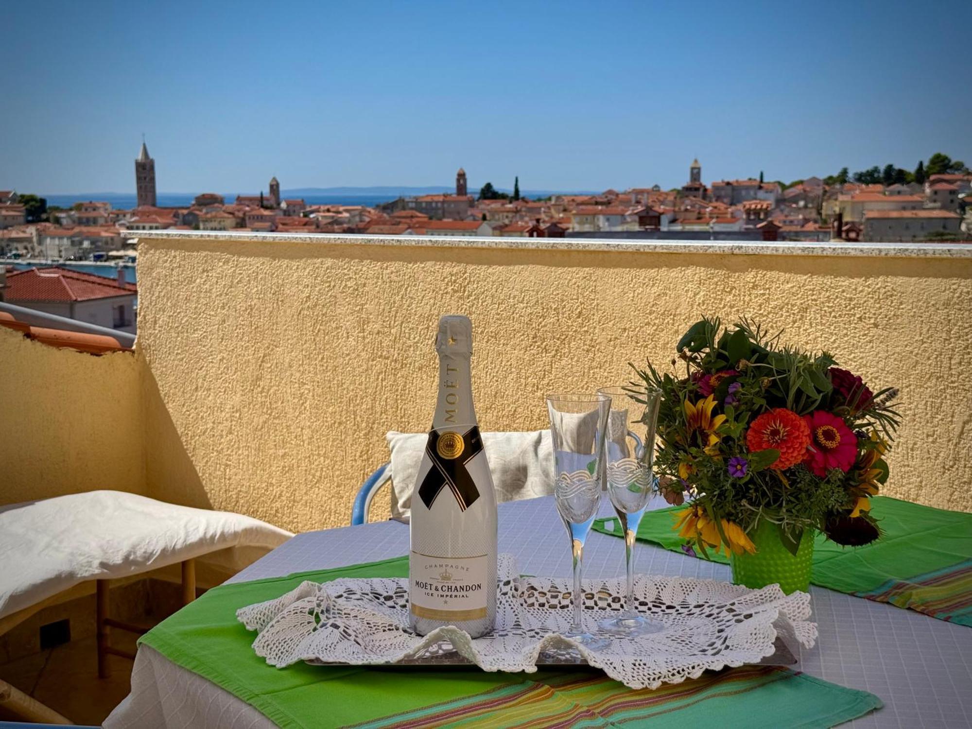 Apartments Maricic Banjol エクステリア 写真