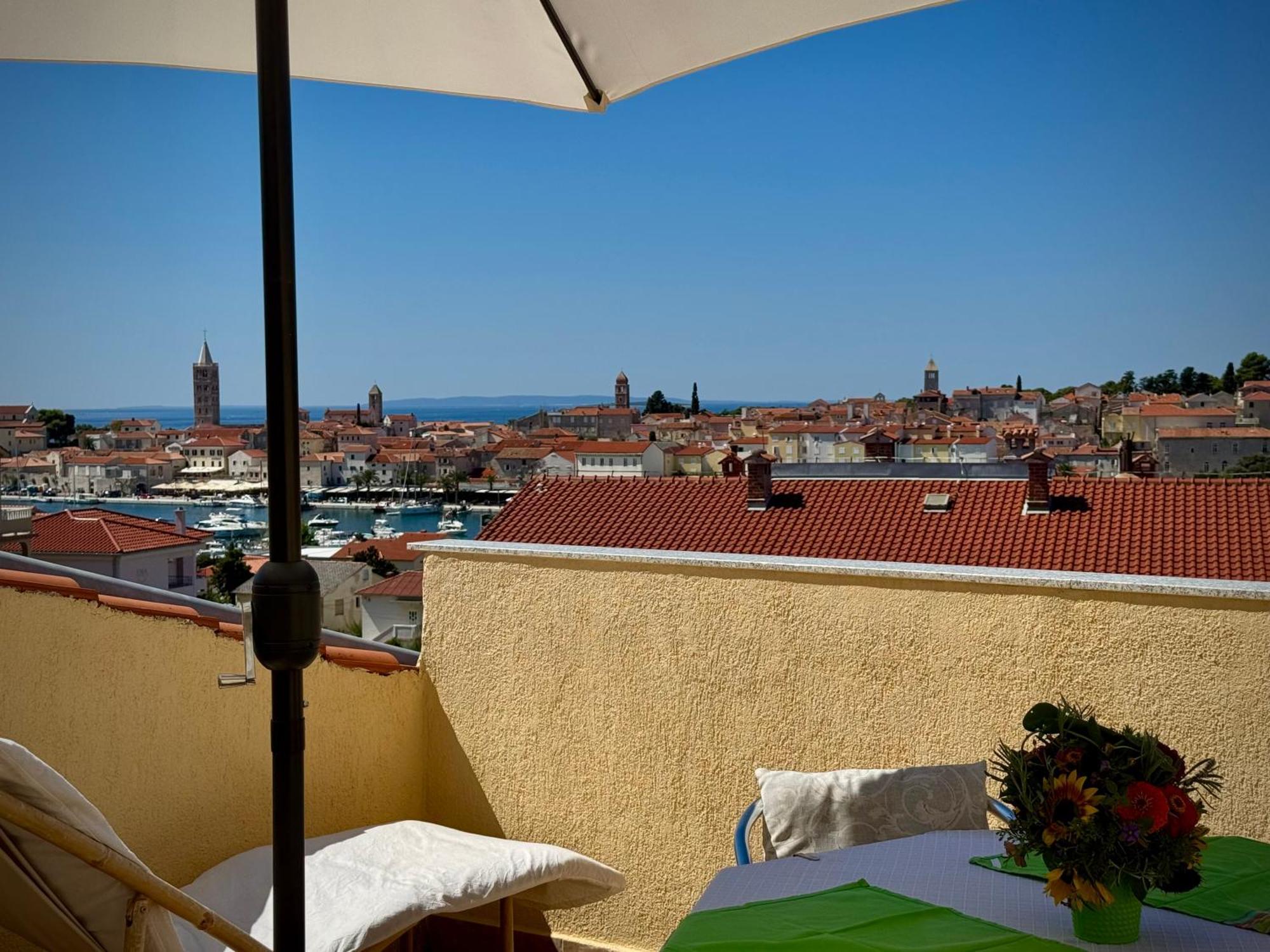 Apartments Maricic Banjol エクステリア 写真