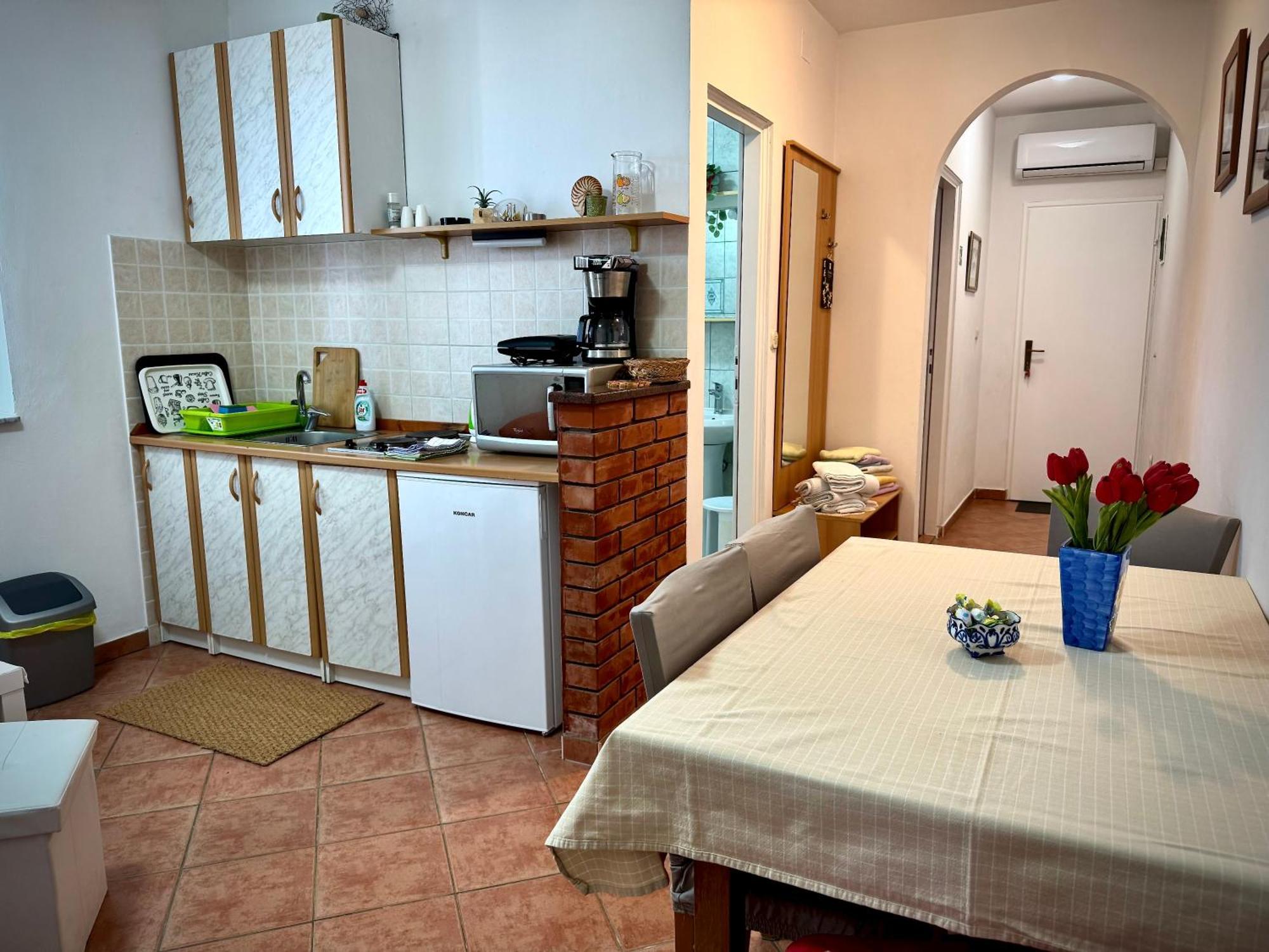 Apartments Maricic Banjol エクステリア 写真